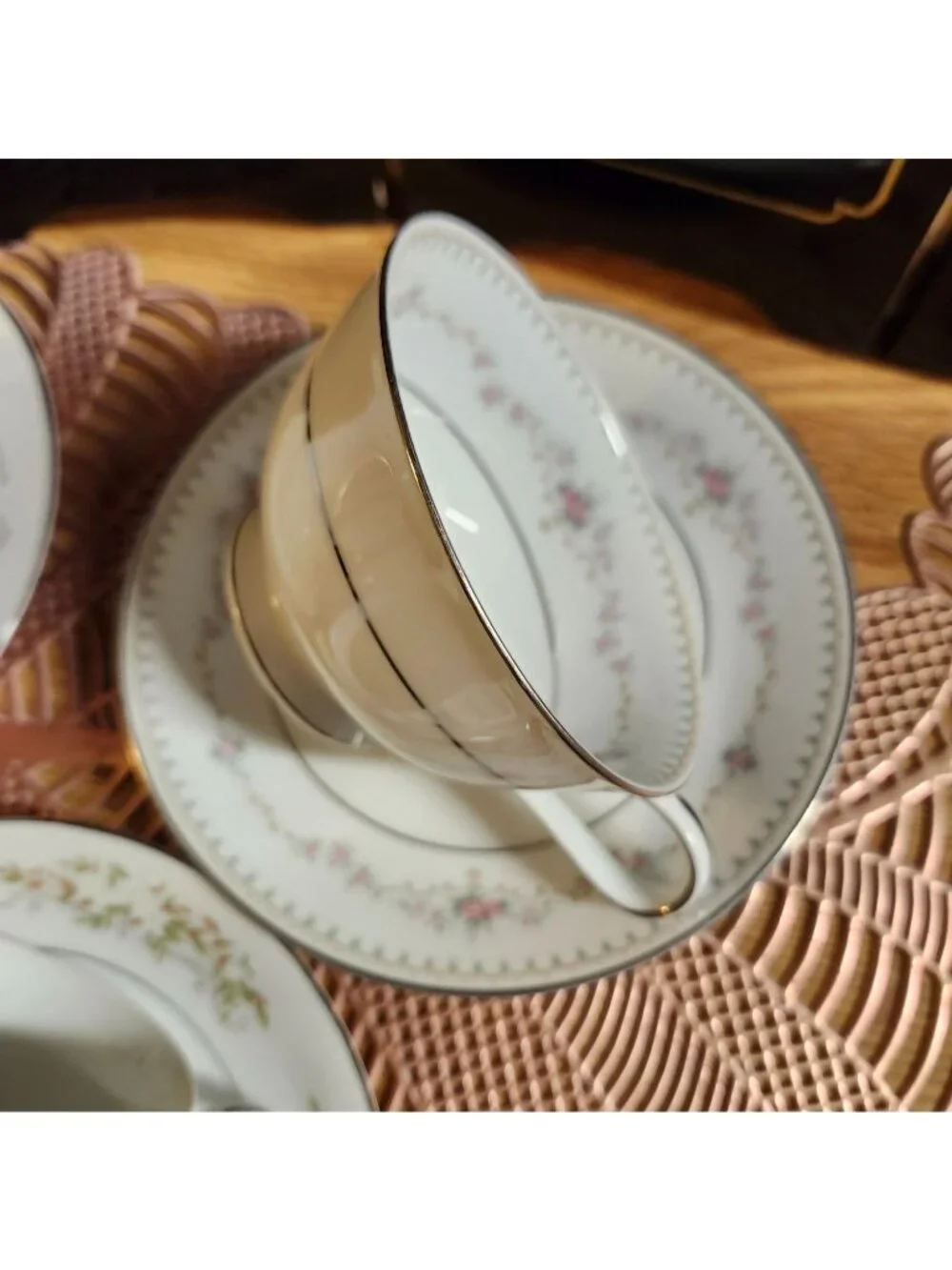 6 Sets Mismatched China Tea Cups & Saucers, Green & Gold